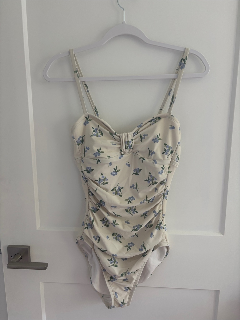 Shade & Shore one piece swimsuit cream with blueberries